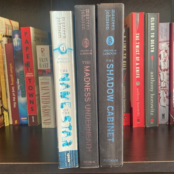 Shades of London Trilogy by Maureen Johnson - Picture 9 of 9